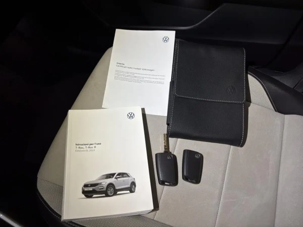 Volkswagen T-Roc usata a Genova (20)