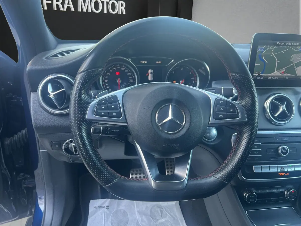 Mercedes-Benz GLA SUV usata a Cosenza (10)