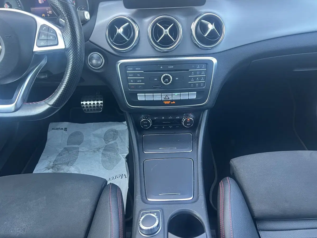Mercedes-Benz GLA SUV usata a Cosenza (15)