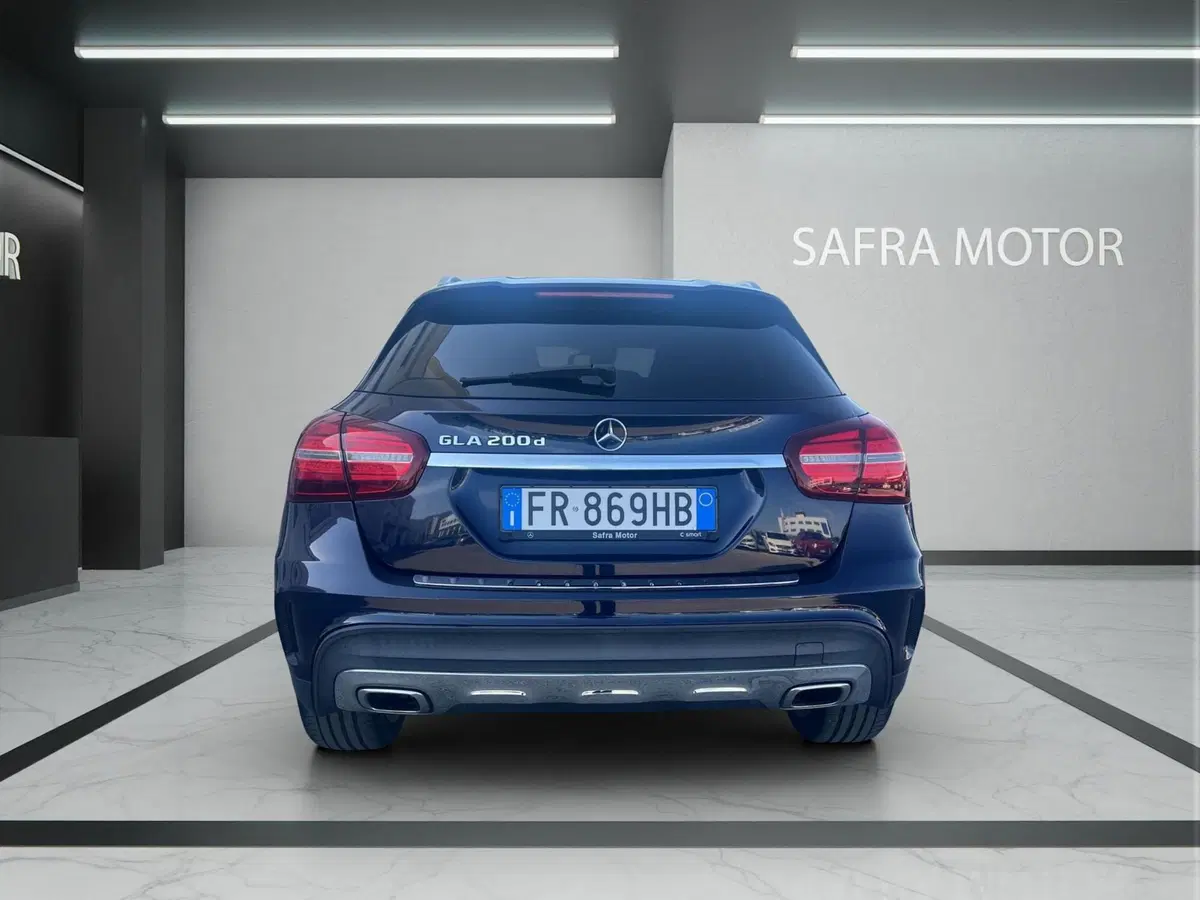 Mercedes-Benz GLA SUV usata a Cosenza (5)