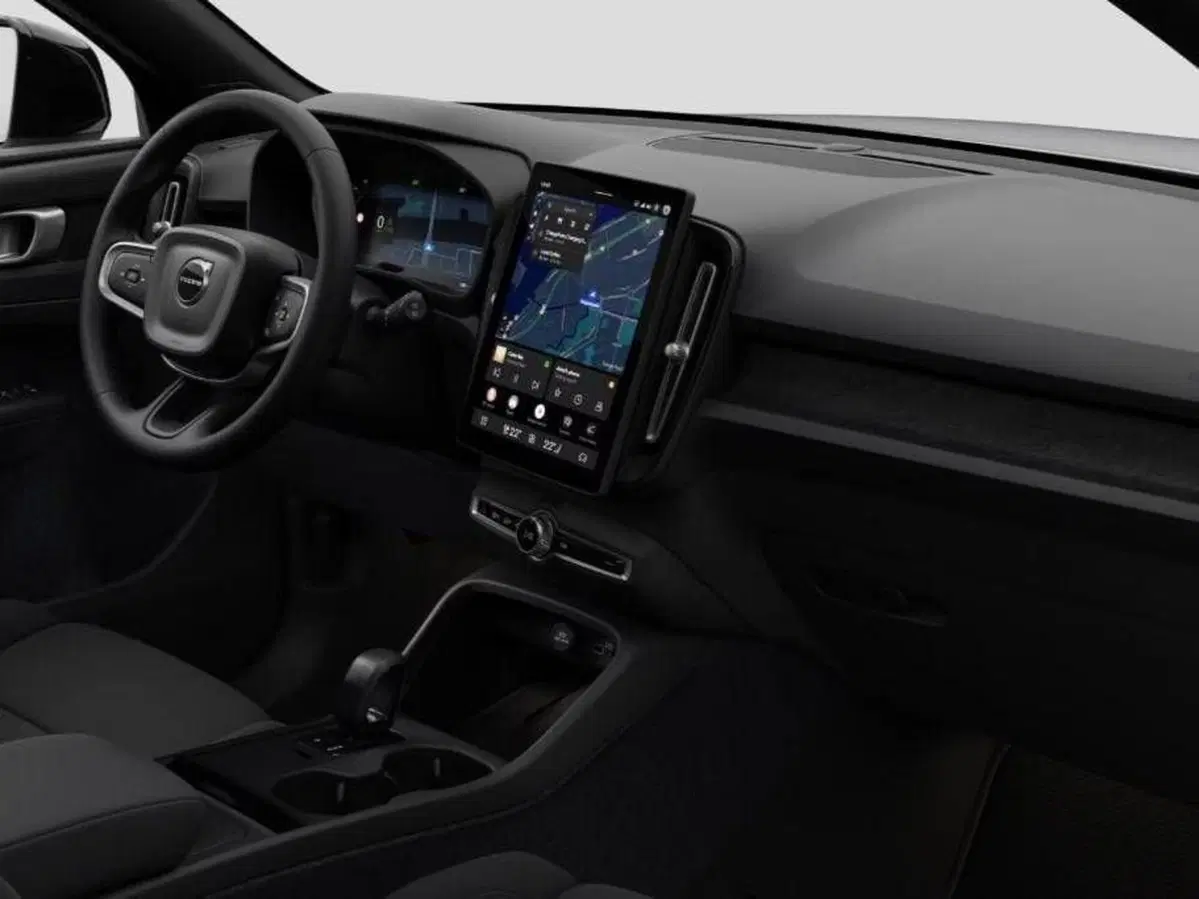 Volvo EX40 nuova a Como (7)