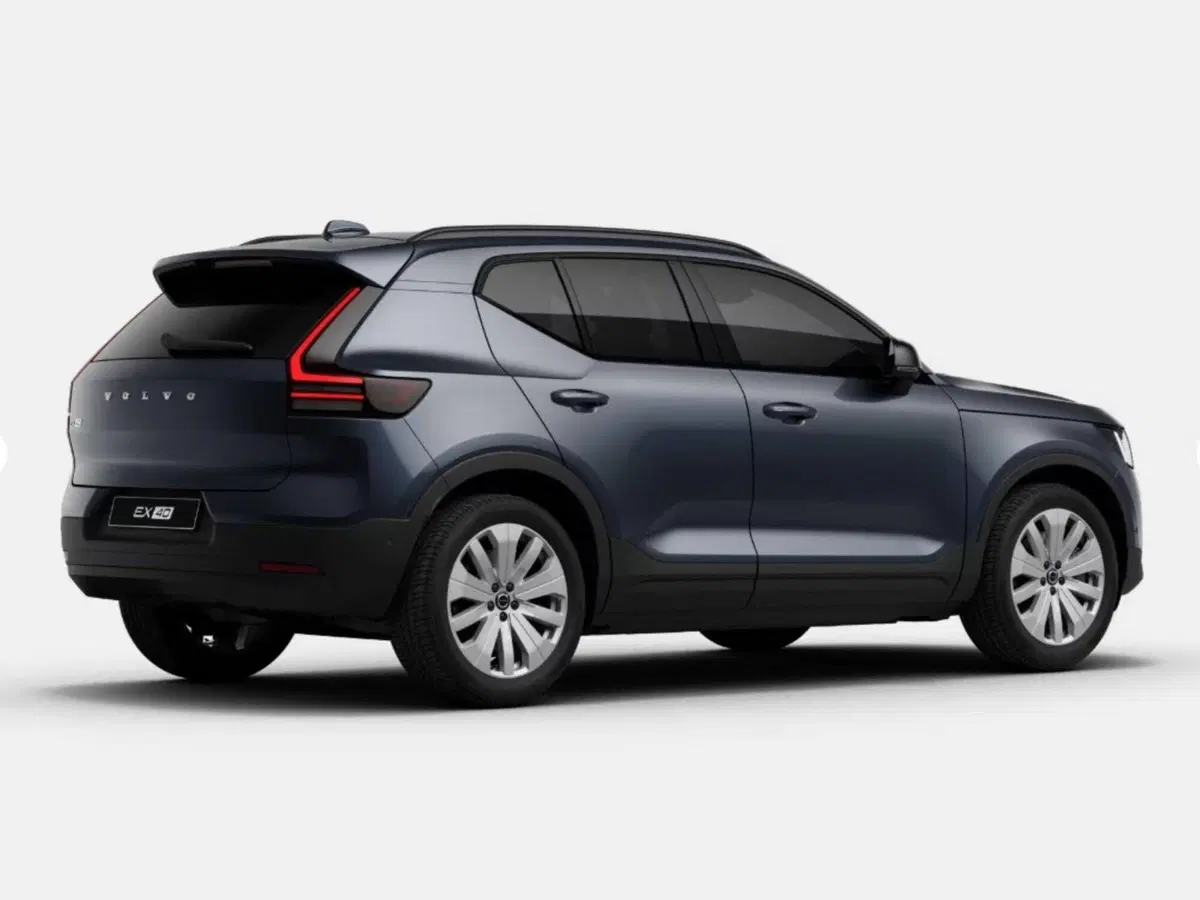 Volvo EX40 nuova a Como (3)