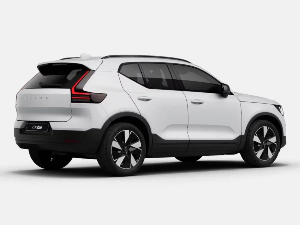 Volvo EX40 nuova a Como (4)