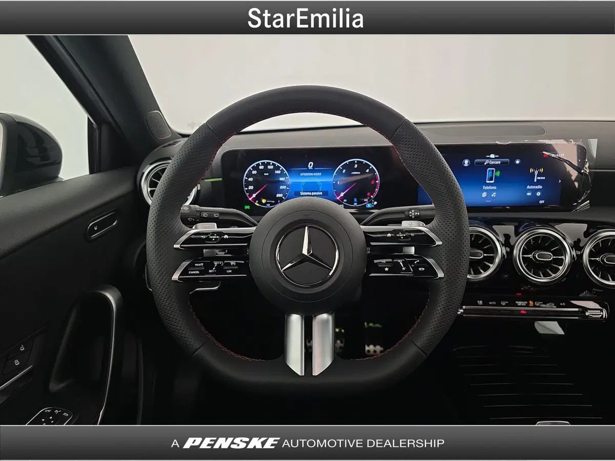 Mercedes-Benz Classe A nuova a Bologna (19)