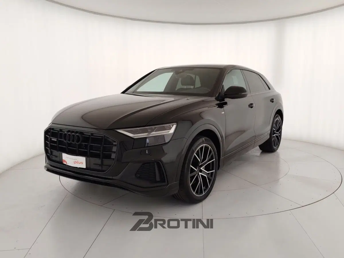Audi Q8 usata a Massa-Carrara