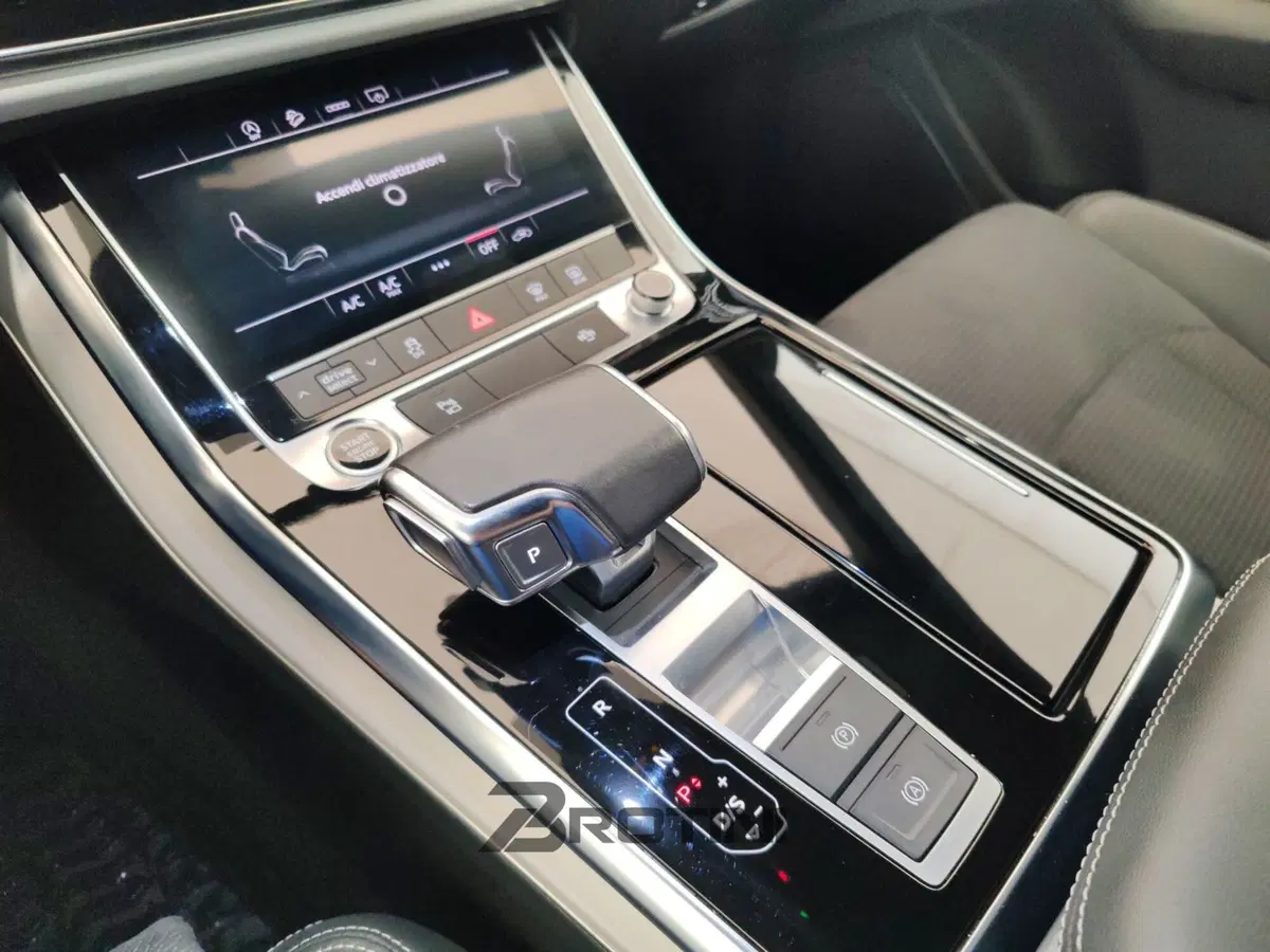 Audi Q8 usata a Massa-Carrara (13)