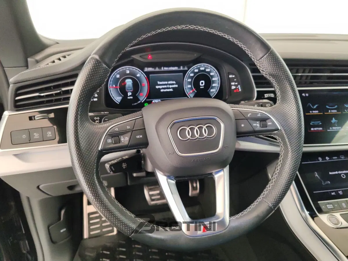 Audi Q8 usata a Massa-Carrara (14)
