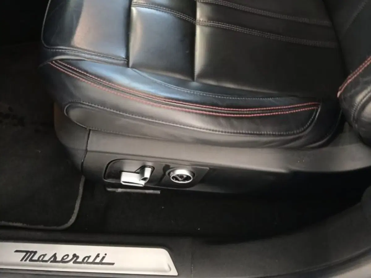 Maserati Levante usata a Livorno (13)