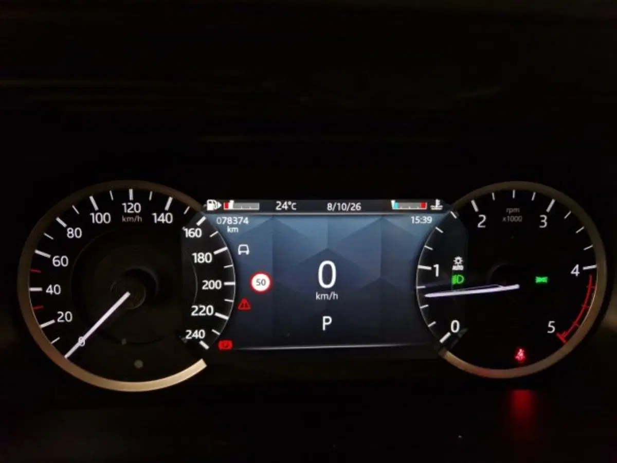 Land Rover Discovery Sport usata a Livorno (11)