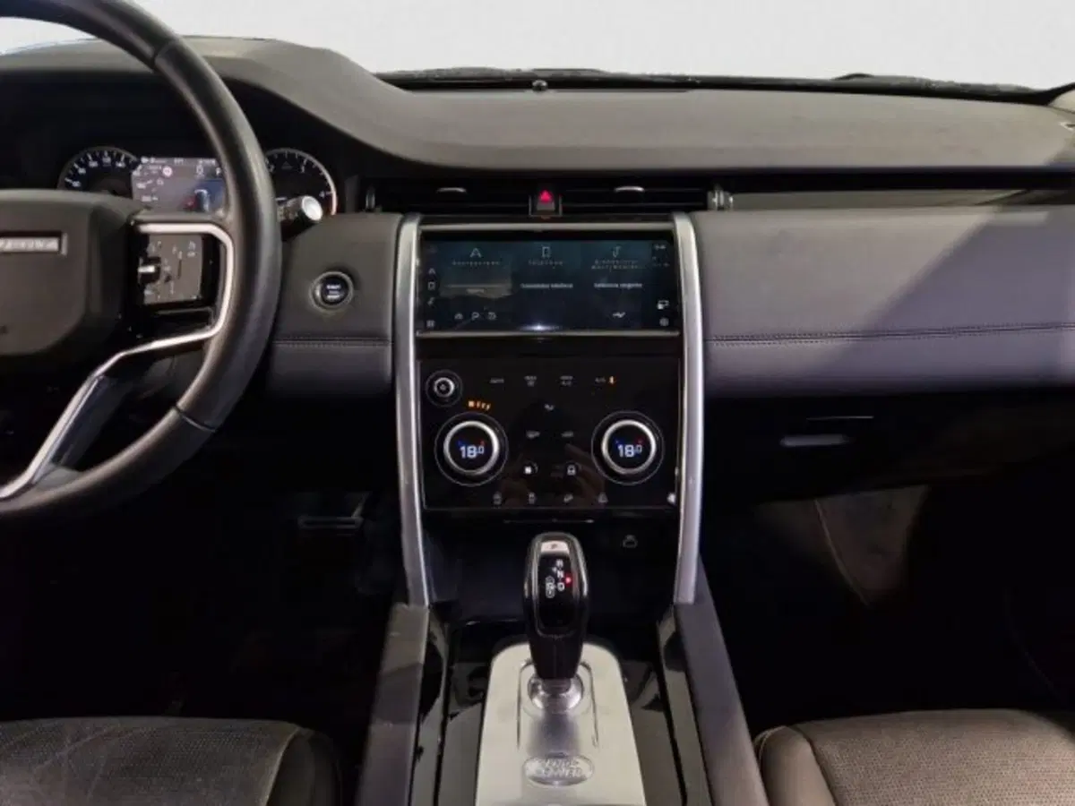 Land Rover Discovery Sport usata a Livorno (17)