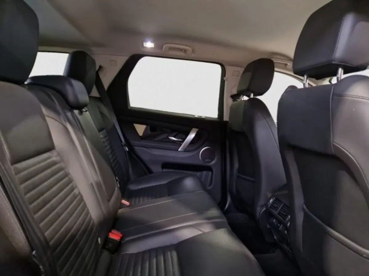 Land Rover Discovery Sport usata a Livorno (18)