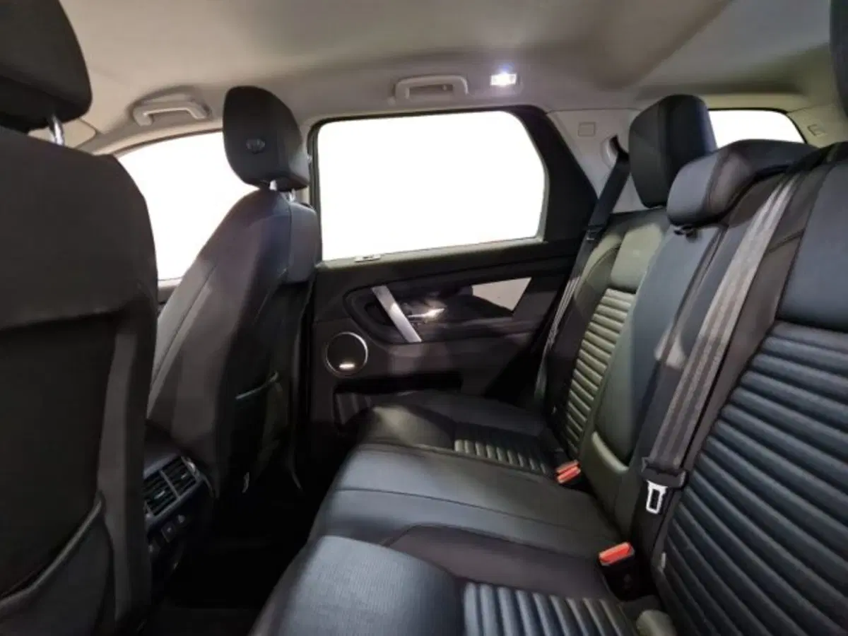 Land Rover Discovery Sport usata a Livorno (6)