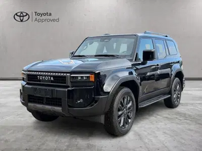 Toyota Land Cruiser 2.8 mhev Premium awd auto nuova a Torri di Quartesolo