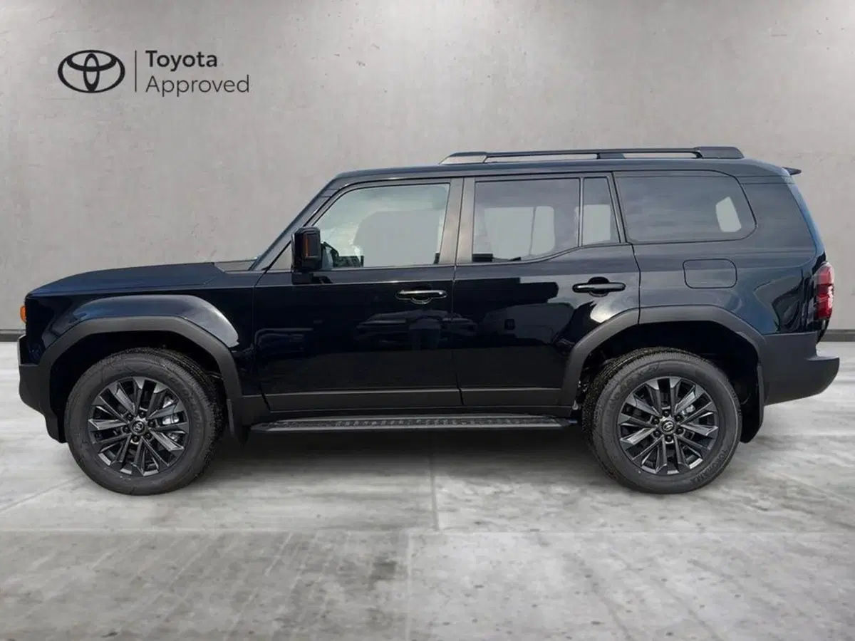 Toyota Land Cruiser nuova a Vicenza (2)