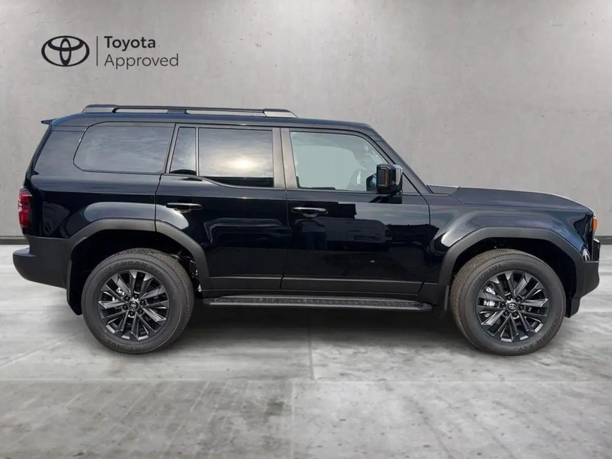 Toyota Land Cruiser nuova a Vicenza (3)