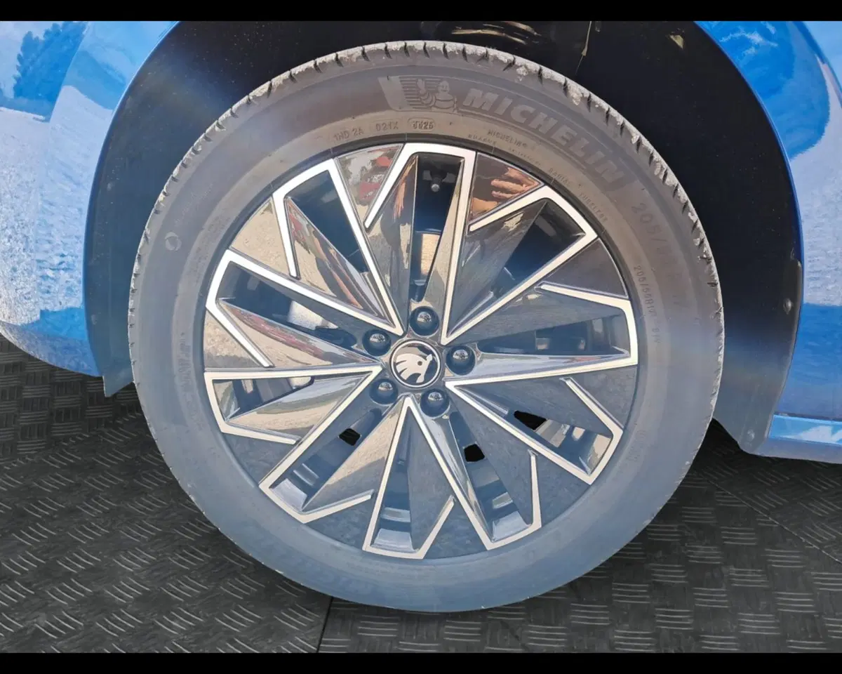 Skoda Kamiq nuova a Ravenna (9)