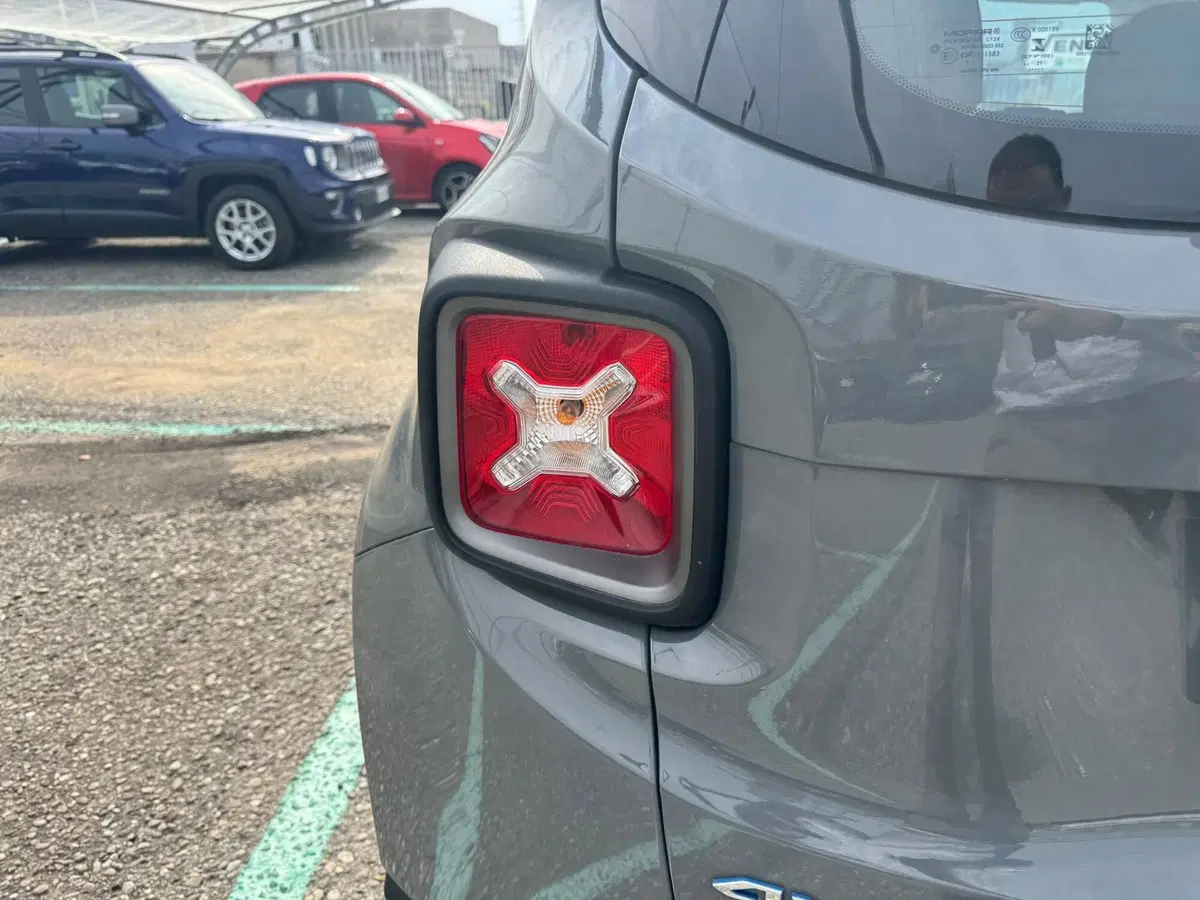 Jeep Renegade nuova a Monza e Brianza (20)