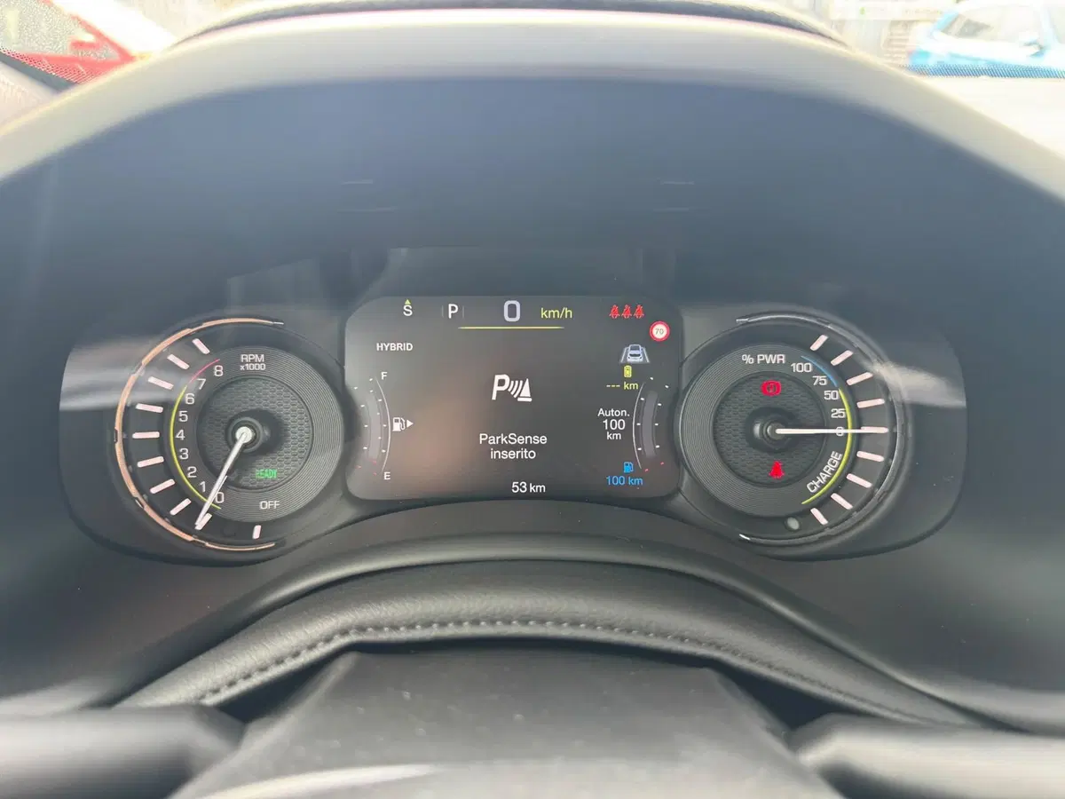Jeep Renegade nuova a Monza e Brianza (9)