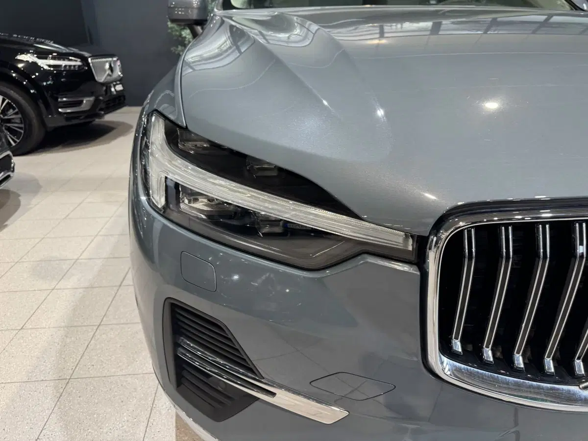 Volvo XC60 nuova a Monza e Brianza (20)