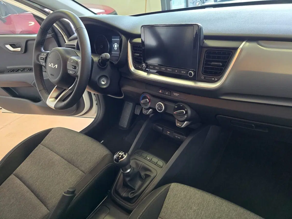 Kia Stonic usata a Rimini (10)