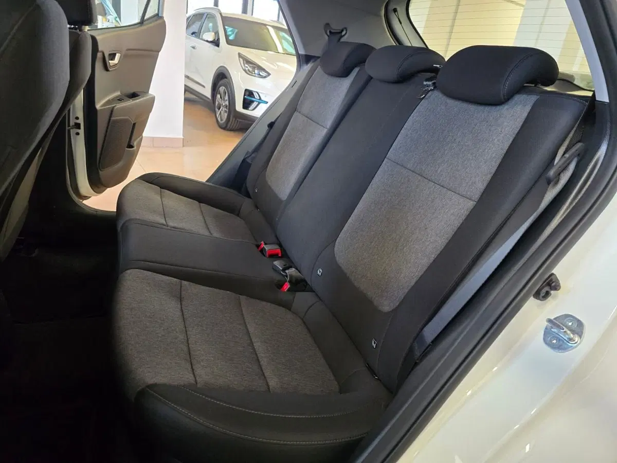 Kia Stonic usata a Rimini (12)
