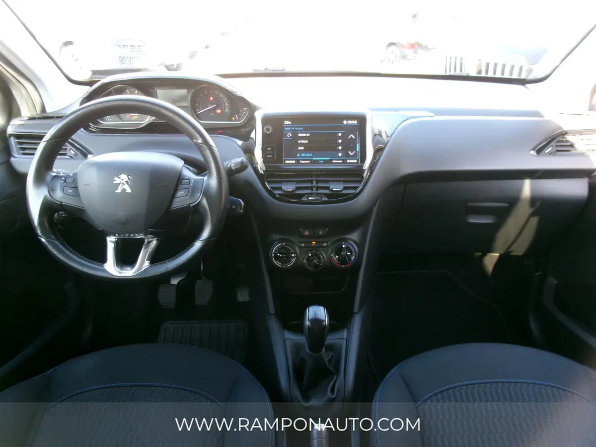 Peugeot 208 usata a Venezia (10)