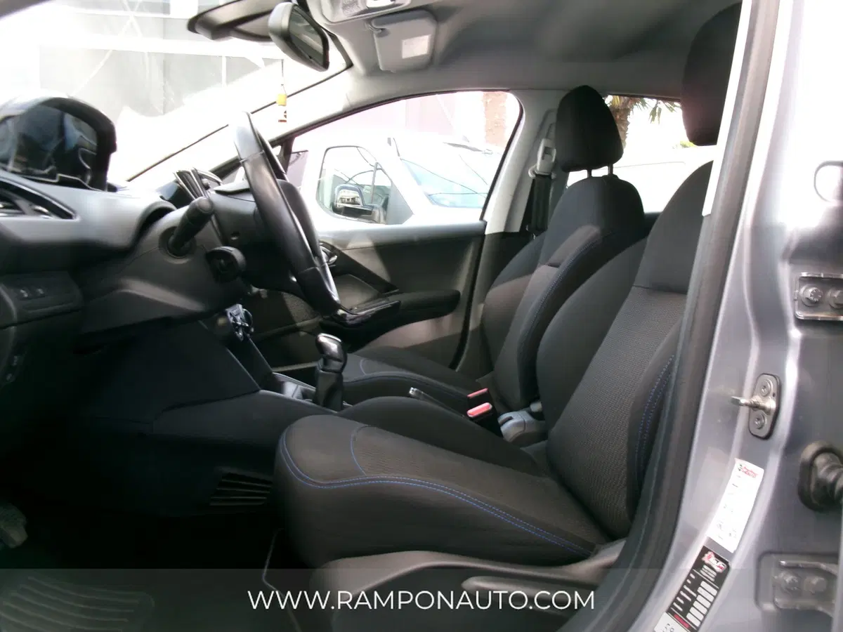 Peugeot 208 usata a Venezia (11)