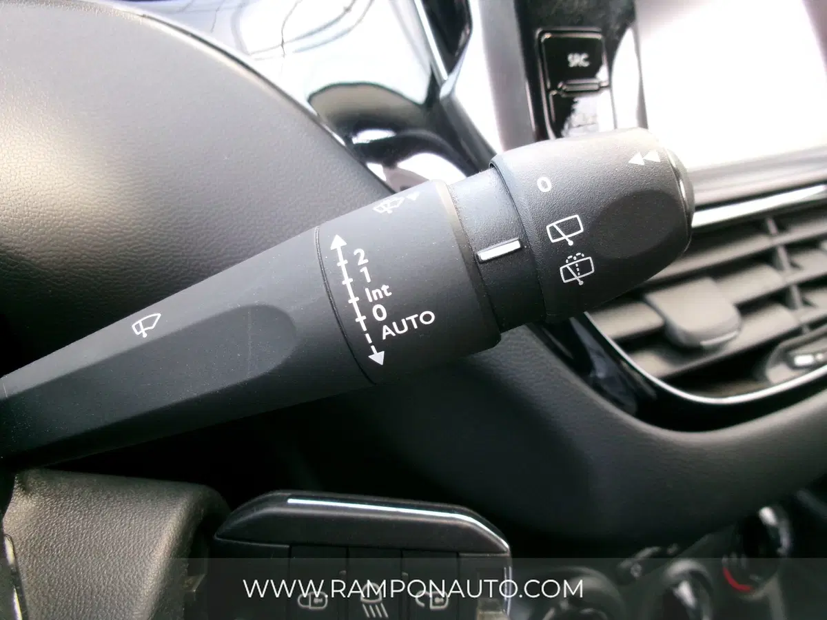 Peugeot 208 usata a Venezia (20)