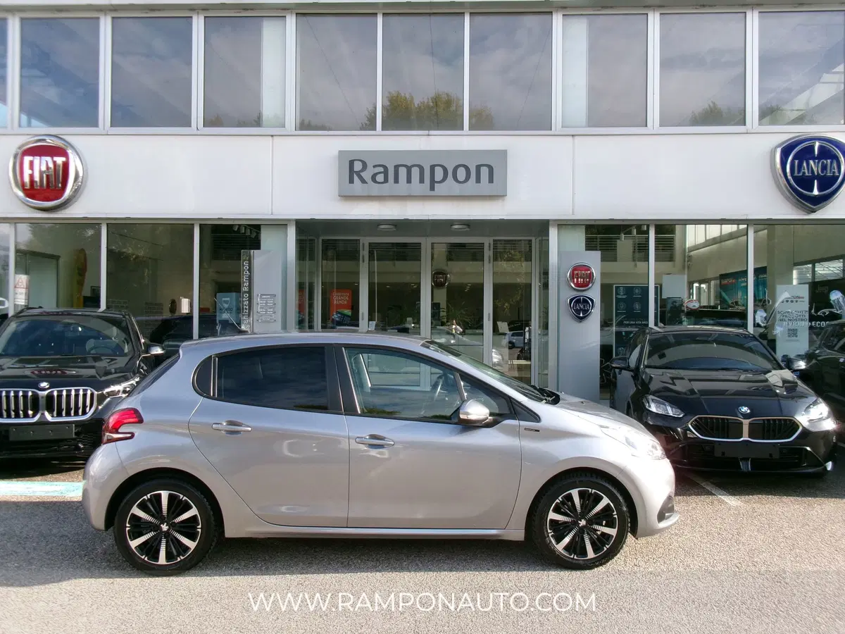 Peugeot 208 usata a Venezia (3)