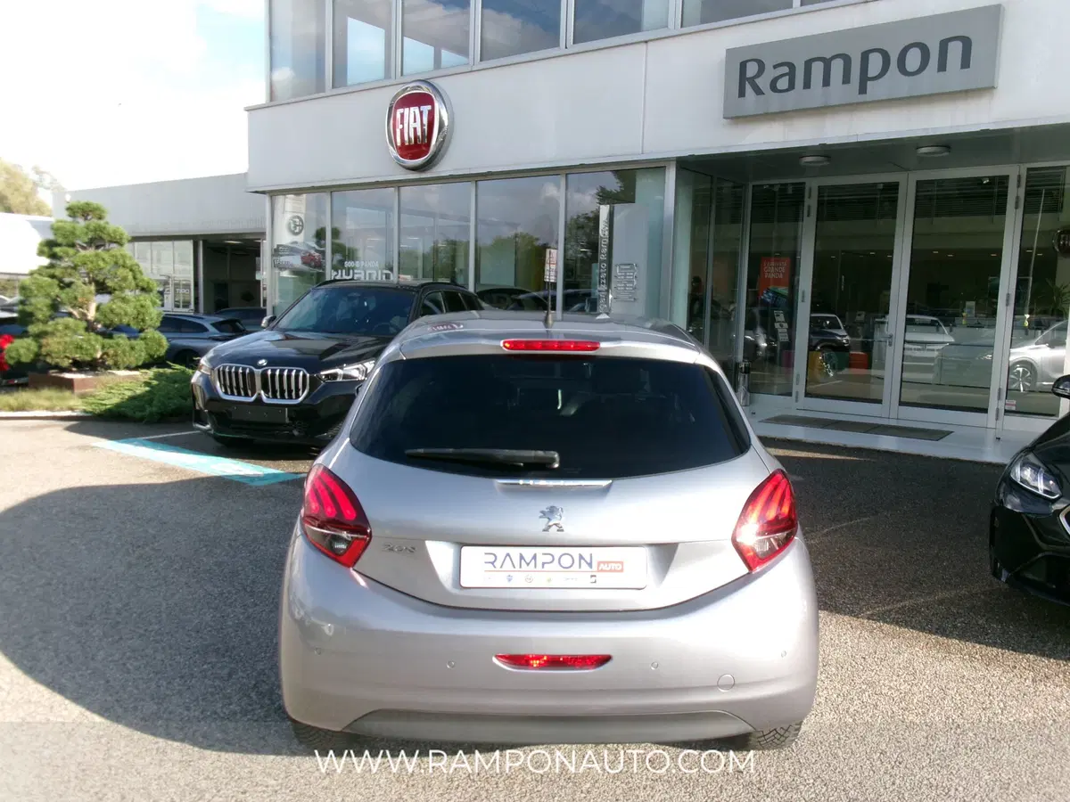 Peugeot 208 usata a Venezia (5)