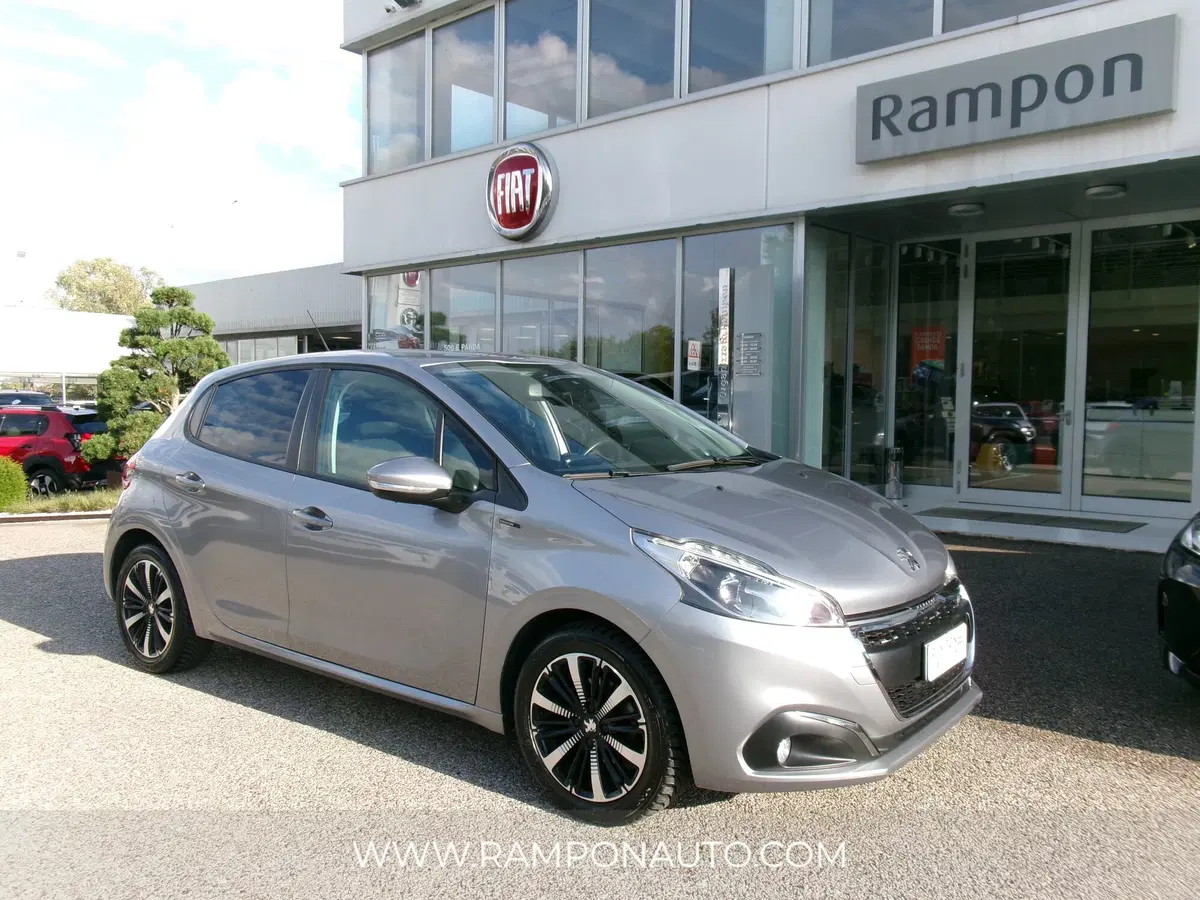 Peugeot 208 usata a Venezia (7)