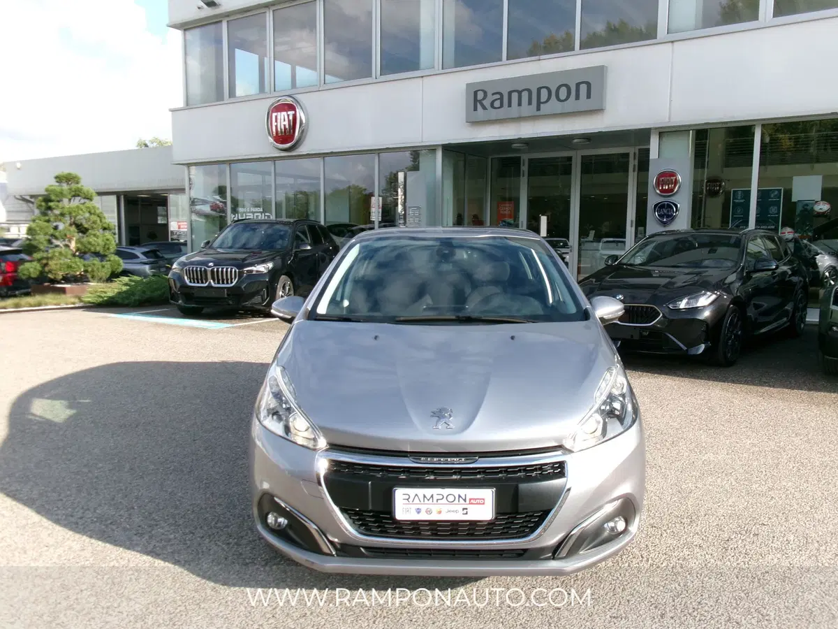 Peugeot 208 usata a Venezia (8)