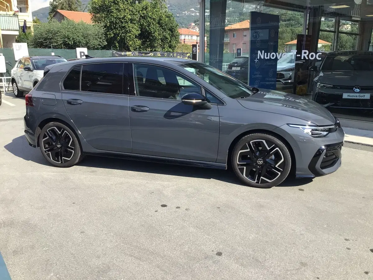 Volkswagen Golf usata a Genova (3)