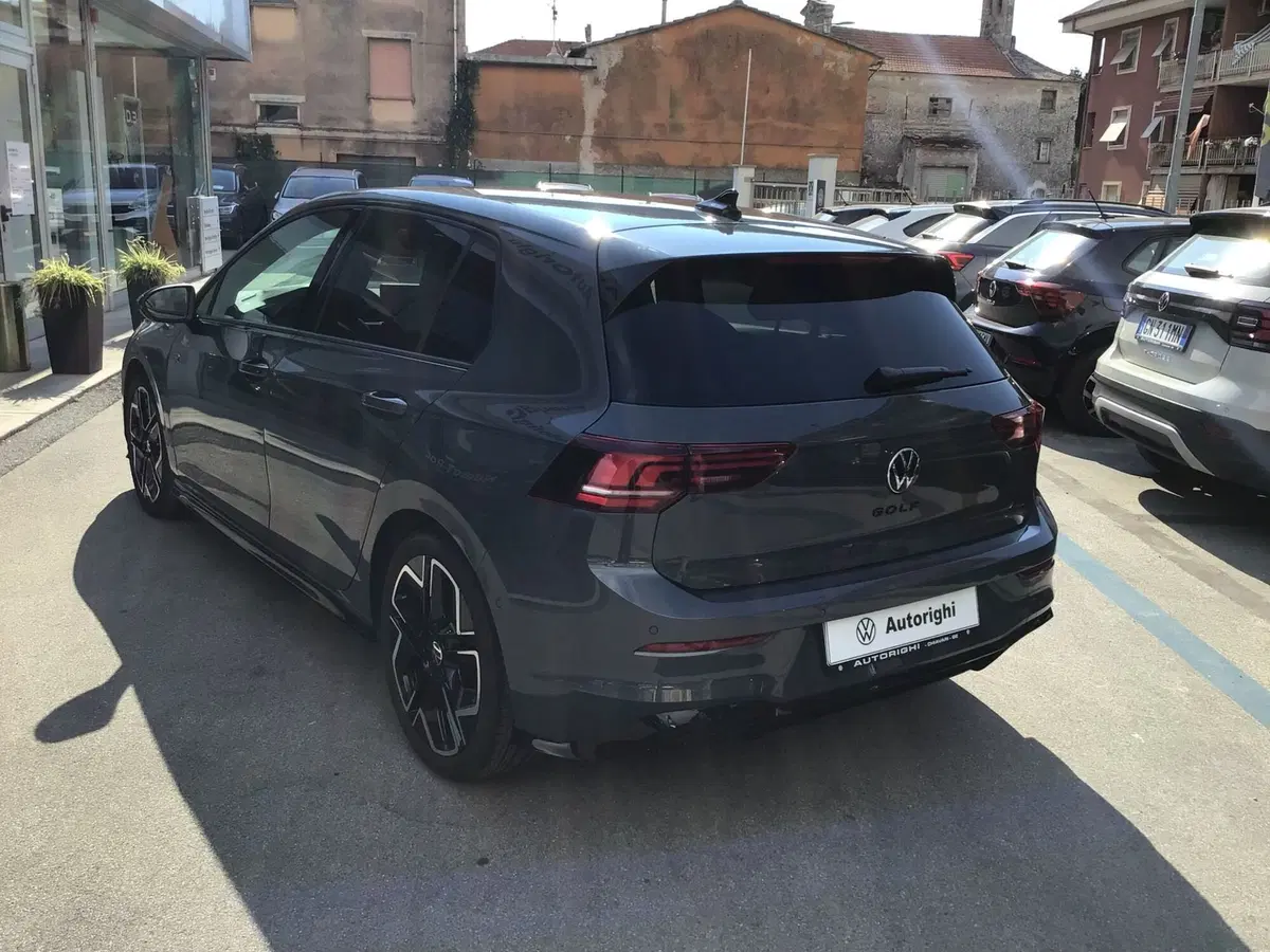 Volkswagen Golf usata a Genova (6)