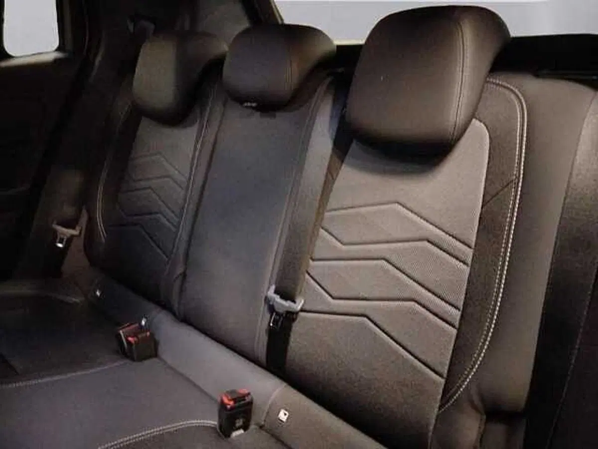 Jeep Avenger usata a Milano (13)