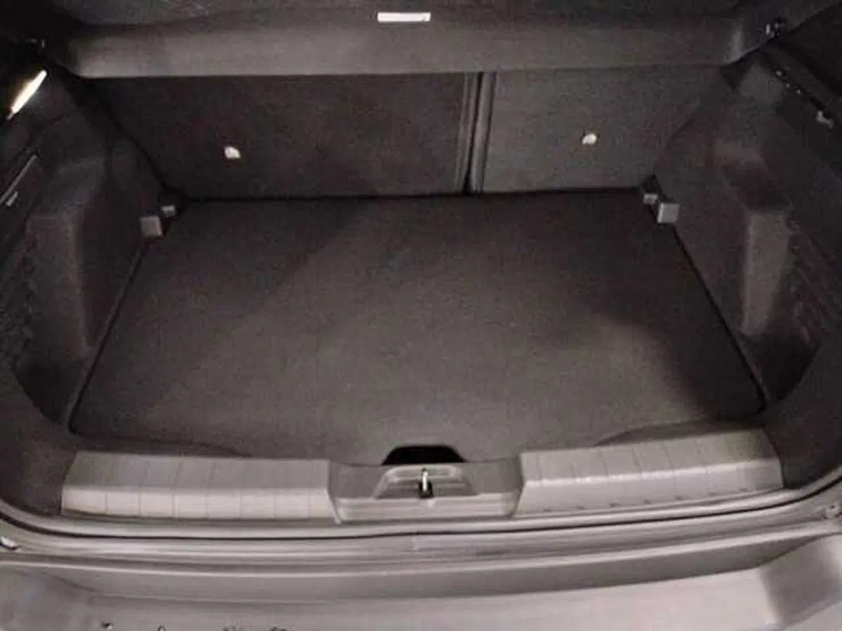 Jeep Avenger usata a Milano (15)