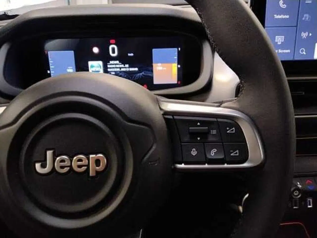Jeep Avenger usata a Milano (19)