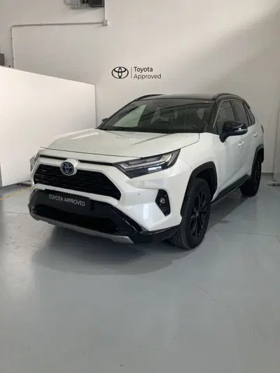 Toyota Rav4 vvt-ie h Style awd-i 222cv e-cvt del 2022 usata a Barletta