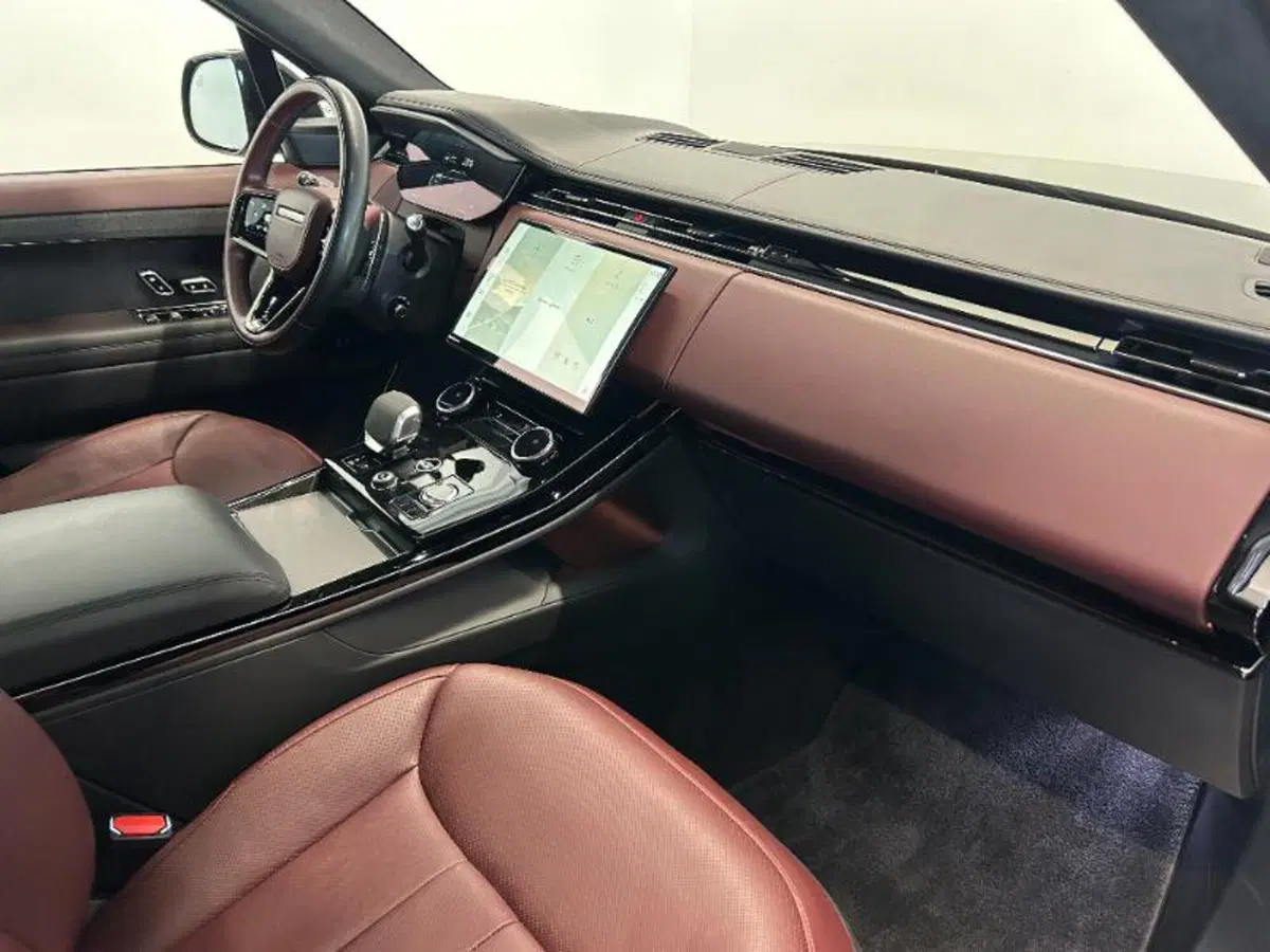 Land Rover Range Rover Sport usata a Venezia (13)