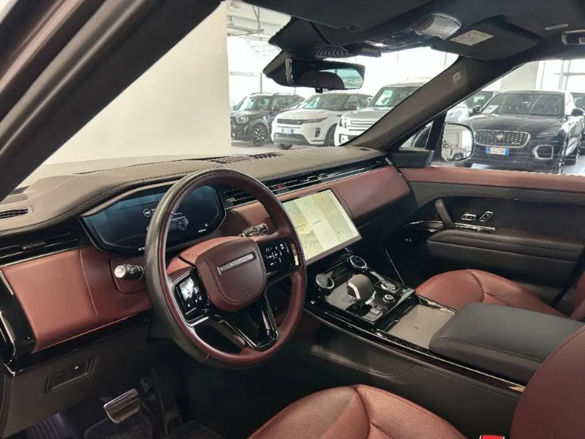Land Rover Range Rover Sport usata a Venezia (19)