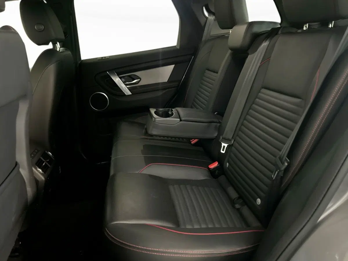 Land Rover Discovery Sport usata a Modena (15)