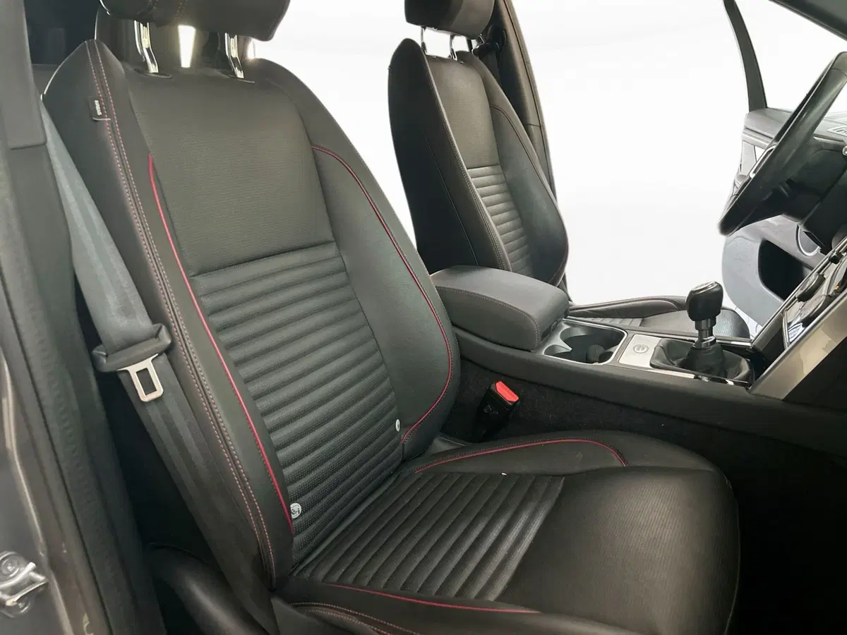 Land Rover Discovery Sport usata a Modena (16)