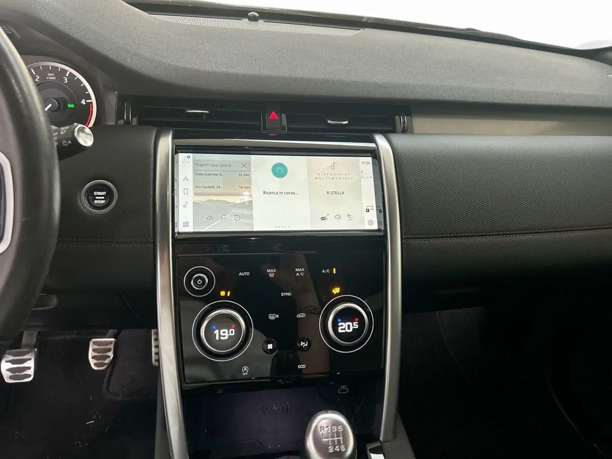 Land Rover Discovery Sport usata a Modena (17)