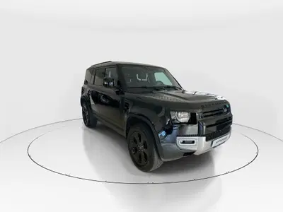 Land Rover Defender 110 3.0d i6 mhev X-Dynamic SE awd 200cv auto del 2023 usata a Modena