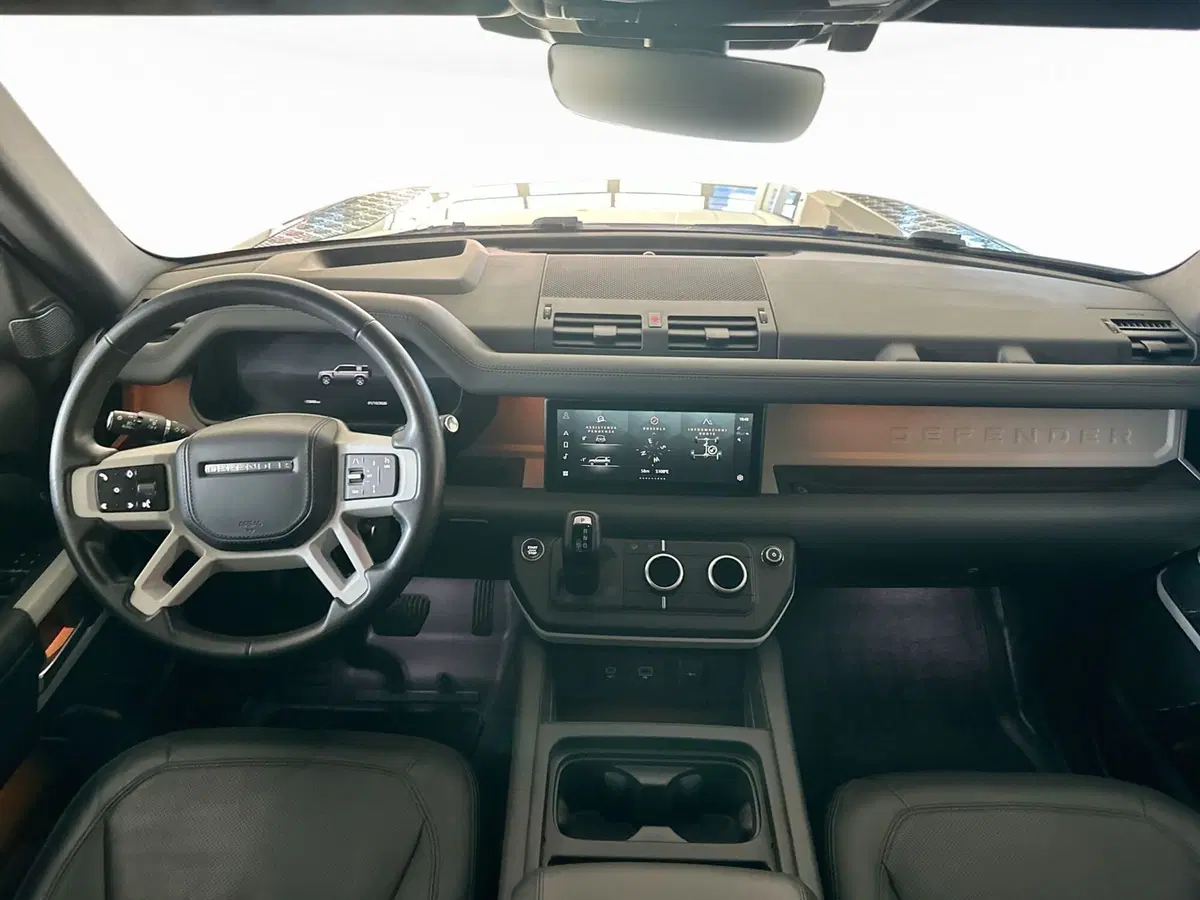 Land Rover Defender usata a Modena (10)