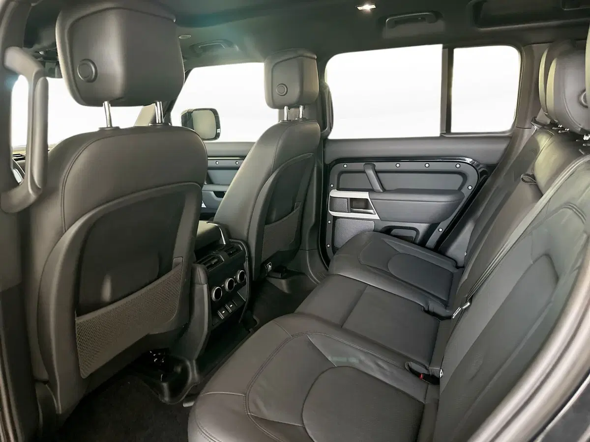 Land Rover Defender usata a Modena (9)