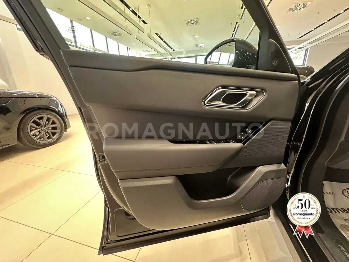 Land Rover Range Rover Velar usata a Forlì-Cesena (15)