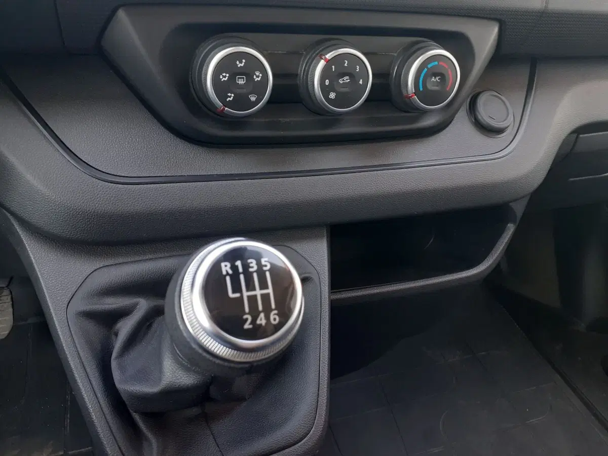 Nissan Primastar Furgone usata a Modena (16)