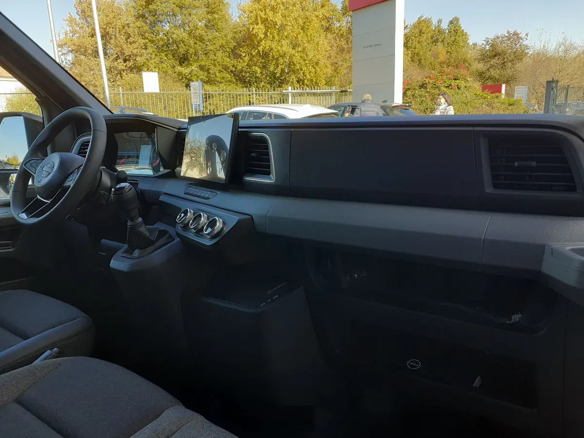 Nissan Interstar Furgone nuova a Modena (10)