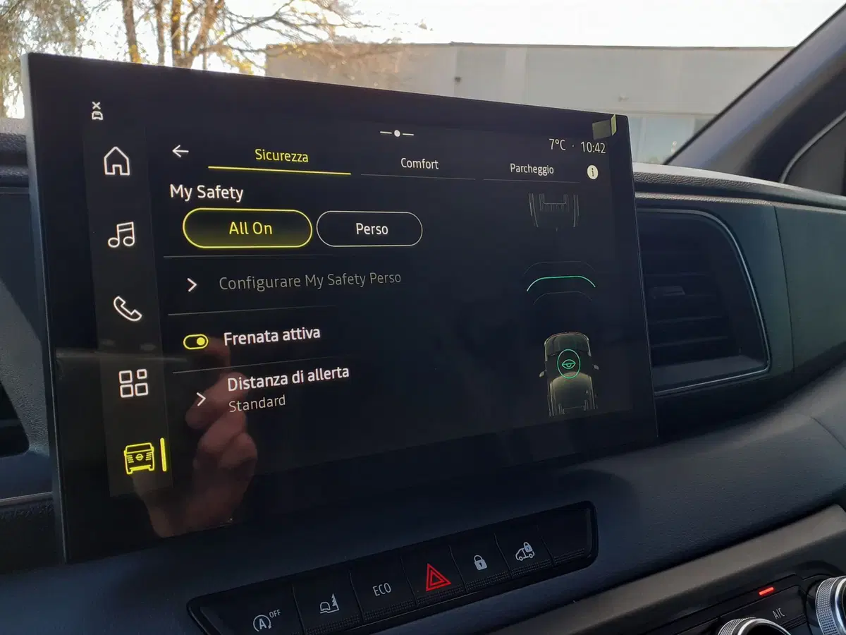 Nissan Interstar Furgone nuova a Modena (14)